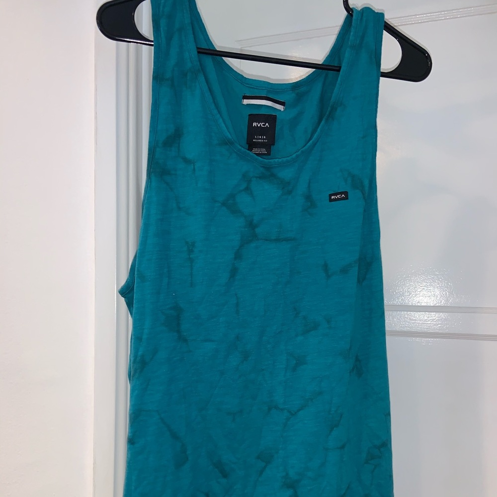Men’s tank top.